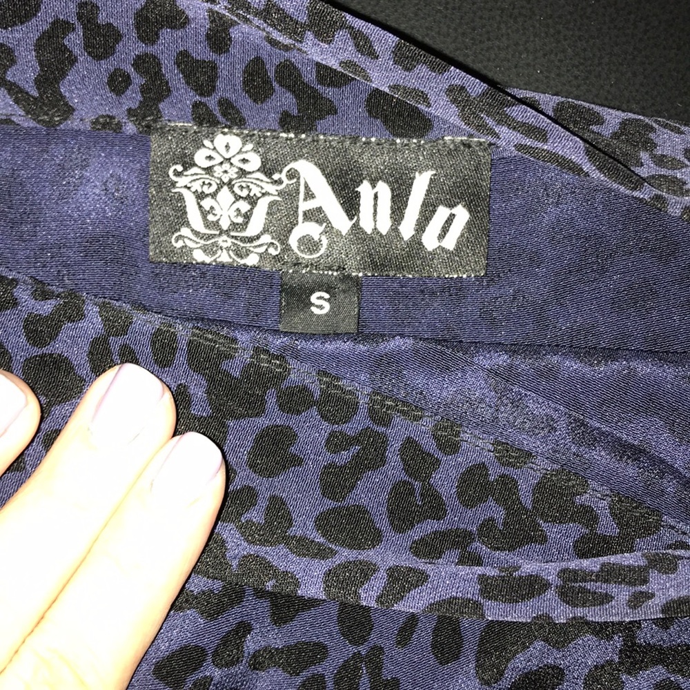 Anlo mini skirt size small - Picture 2 of 4